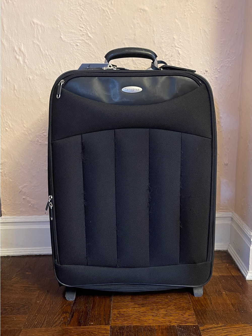Samsonite  Black Upright Travel Bag 26”